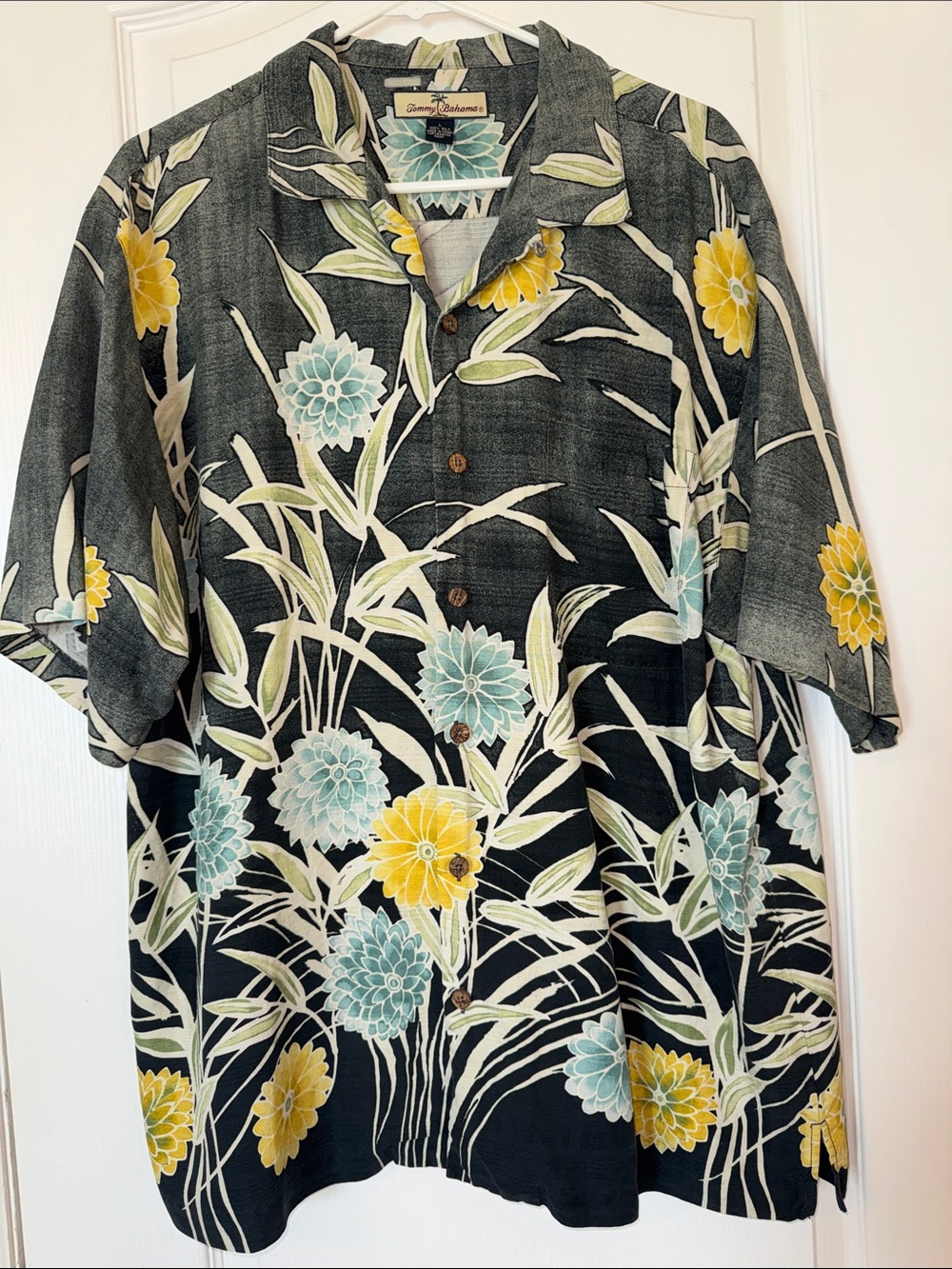 Tommy Bahama Button Down Shirt - Size L